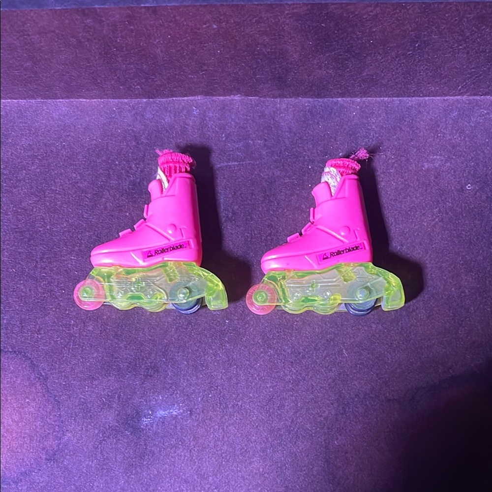 Vintage 1993 Barbie Sparklin Rollerblade Skates - no spark function